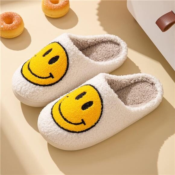 NEW Smile Face Slippers for Women – Retro Happy Face Plush Slippers, Soft & - Picture 5 of 7